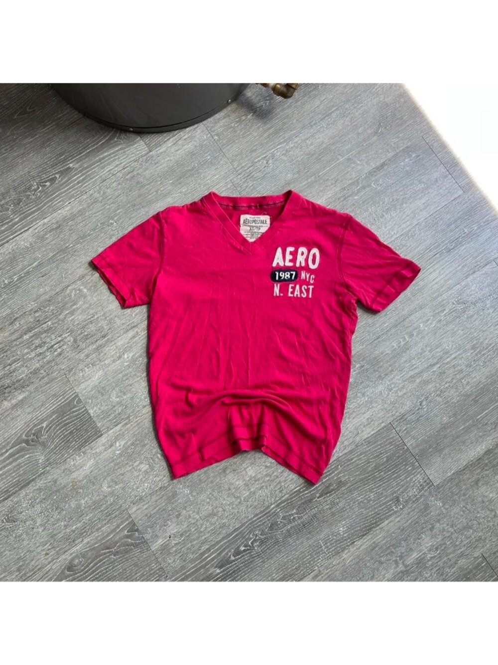 Pink / White Vintage Aeropostale Embroidered “NYC” Y2K V-Neck T-Shirt